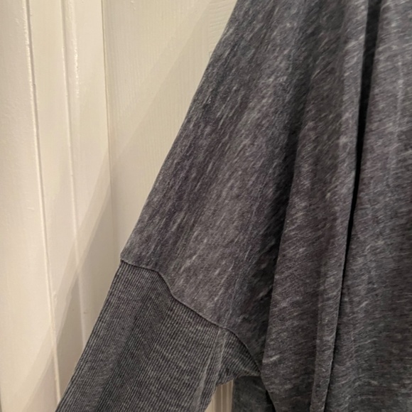 Marc New York Performance 1X NEW Long Sleeve Tunic Tee Black Gray - Picture 16 of 16